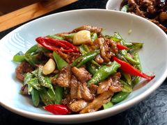 农家小炒肉-鱼鲜饭香·招牌汽锅剁椒鱼头王