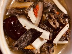 椰子炖乌鸡-小粤楼·怀旧粤菜(万辉国际广场店)