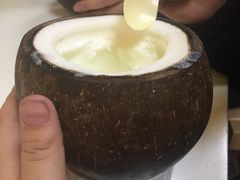 -志龙皇冠吃货椰子铺