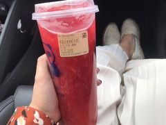 草莓小西米-茶百道(新城市广场店)