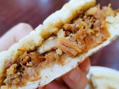 腊汁肉夹馍-汉思肴 热面皮(虬江路店)