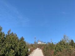 -鬼笑石后山停车场