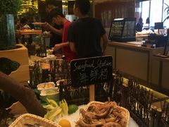 -大中华希尔顿酒店-念自助餐·嗨啤·小龙虾