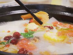 -九寨沟特色牦牛肉汤锅
