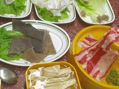 -四囍码头海鲜烧烤自助火锅(外滩南京东路悦荟广场店)