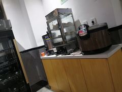 -极有家小鱼小鸡石锅煲(佳兆业店)