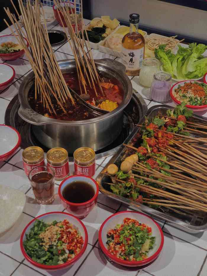 张大娃卤味串串(泸县店)-"新开的串串火锅,味道很可以,菜品也丰富,.