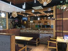 大堂-劳顶笨咖啡(益华广场店)
