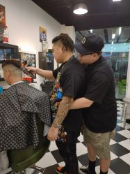 -HEADSTAR BARBERSHOP·男士理发店
