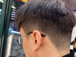 -东方先生国潮男士理发馆