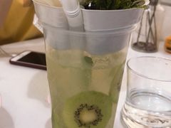 奇异果气泡水-仁义涵西餐·咖啡(中华巴洛克店)