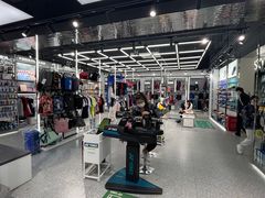 -YONEX苗江运动城(源深店)