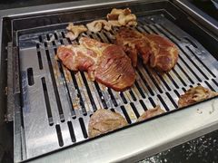 -臻牛烤肉