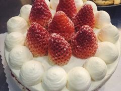草莓蛋糕-MI WU FACTORY米屋美食工厂餐厅(绿地店)
