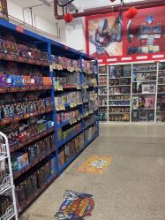 -逝水玩具折扣店