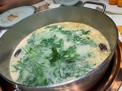 -洪氏嗨捞·猪肚鸡火锅(阳光天地店)