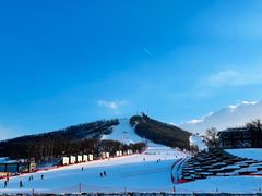 -庙香山滑雪场