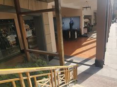 -王府井奥莱临潼小镇(临潼店)
