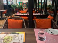靠窗位-西堤牛排(南京龙江店)