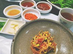 -草家酱蟹炭火烤肉店(珲春南路一店)