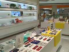 -J-Optical佳视明眼镜·蔡司视觉(青岛金茂览秀城店)