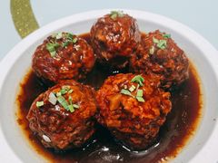 咸蛋黄狮子头-梅飞酒家(桑园路店)