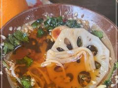 -黄潇洒老火锅(九眼桥宏济巷店)