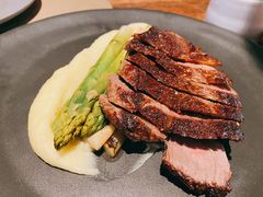 西冷牛排-Carbon莫卡哆·意大利复古集市餐厅(杭州大厦店)