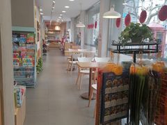 -新华传媒教材书店(中山南二路)