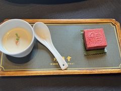 铁观音布丁配自制方糕-外滩会(广东路店)