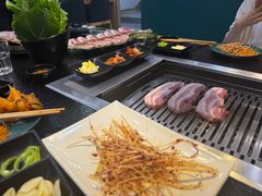 -臻牛烤肉