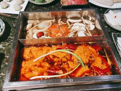 -重庆九记老火锅(广场店)