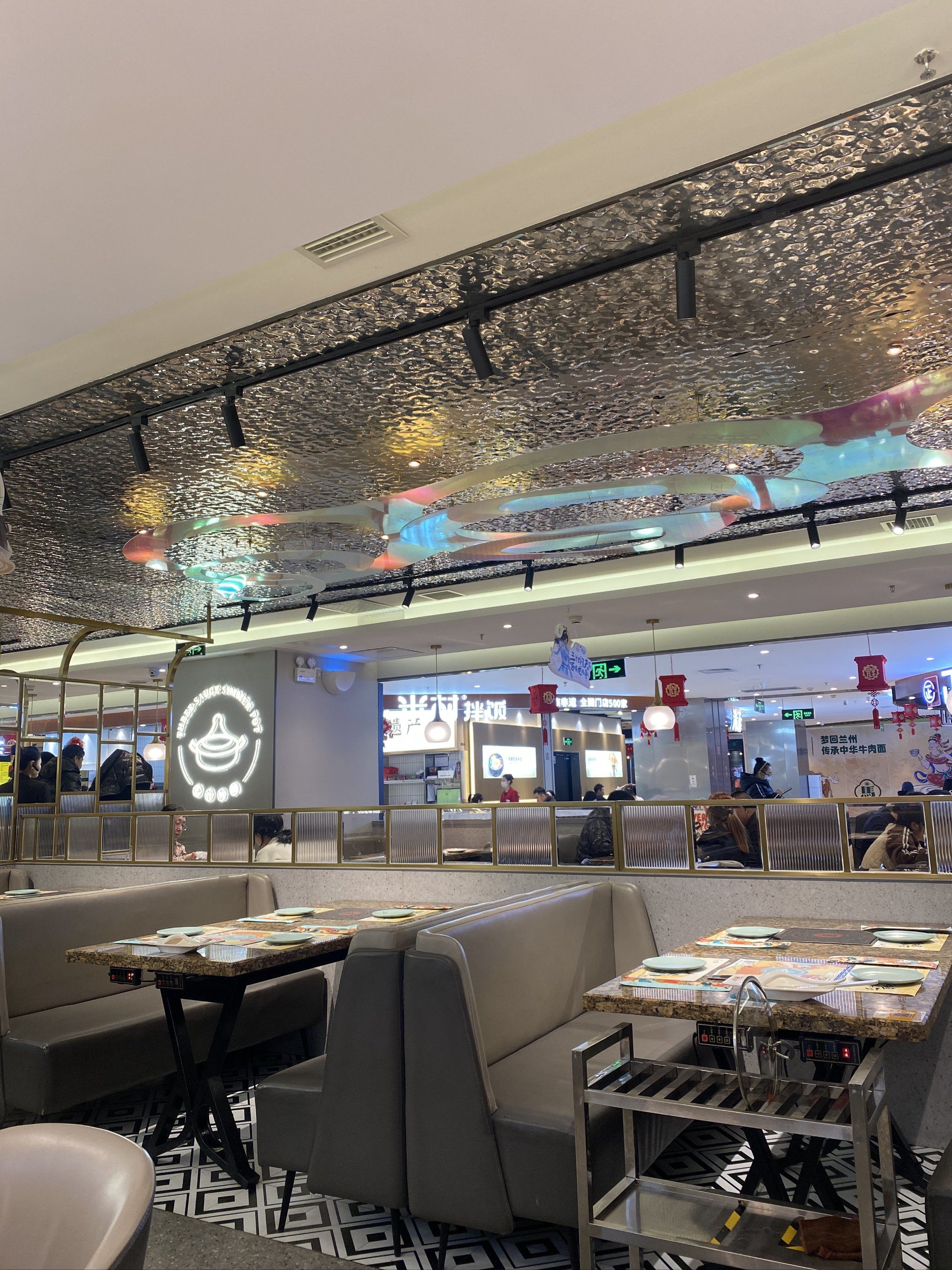 开了十多年的黄记煌三汁焖锅有多好吃97