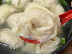 三鲜大馄饨-万寿斋(山阴路店)