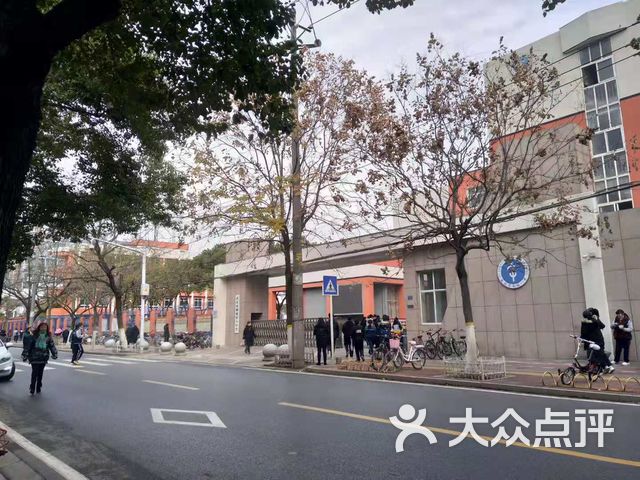 武汉市钢城第八中学