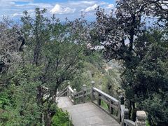 -鸡鸣山旅游风景区
