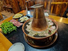 -果松木炭酸菜铜火锅·外婆参鸡汤