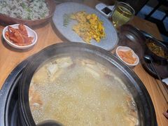 -一朵菌·野生菌探索家火锅(南亚店)