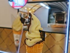 双拼软冰淇淋-GODIVA(王府井apm店)
