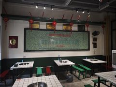 -晓彭肥肠鸡·泡椒鸡火锅(水木天地店)