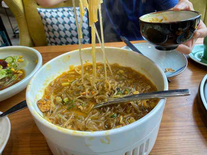 4.17打卡的米朵餐厅听亲戚说是网红店,而且平日排不到号得等.