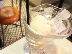 雪山菠萝冰-金记冰室(霎东街店)