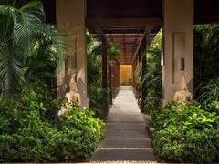 -三亚湾海居铂尔曼度假酒店