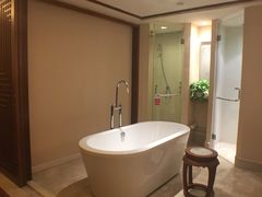 -三亚亚龙湾雅高美爵酒店