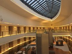 -上海滴水湖皇冠假日酒店