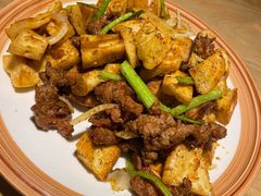 馕丁炒肉-巴依兄弟西域美食(机场店)