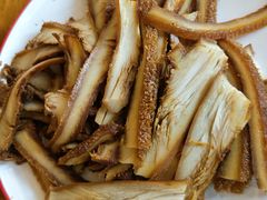 -老鼎万春卤菜(五代传承创始老店)