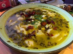 -临界音乐酒馆·小龙虾·江湖菜(华熙LIVE·鱼洞店)