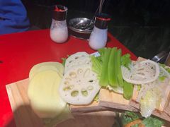 -二荆条·蜀鲜汇城市森林火锅