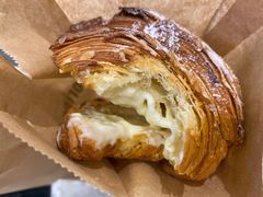 黄金流奶羊角-麦田工坊(月湖店)